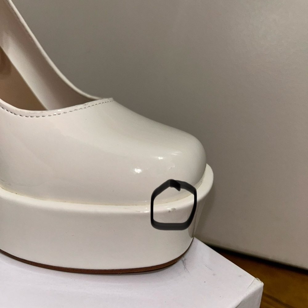Aldo - Picture 3 of 5